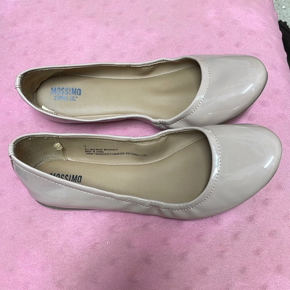 Nude flats